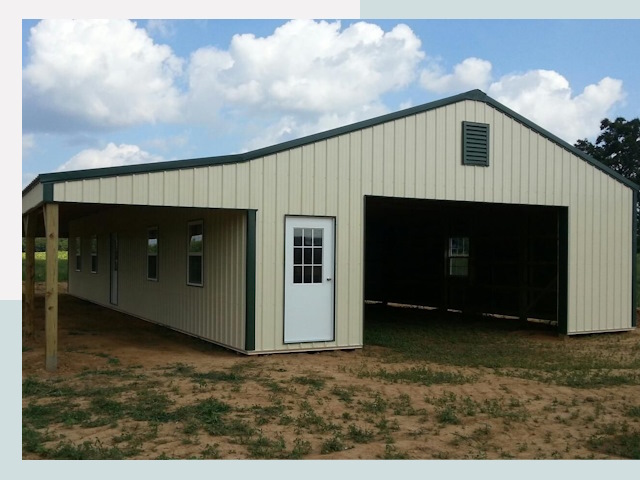 Строительство конюшен в Салехарде