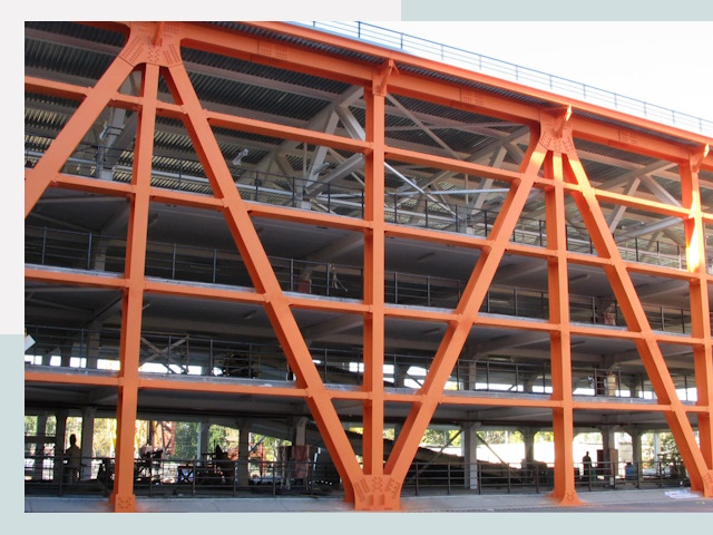 Многоуровневые паркинги в Салехард от 642 руб.